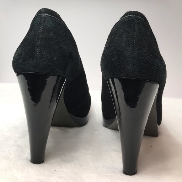 Banana Republic - Black Suede Leather Pumps - Picture 4 of 5